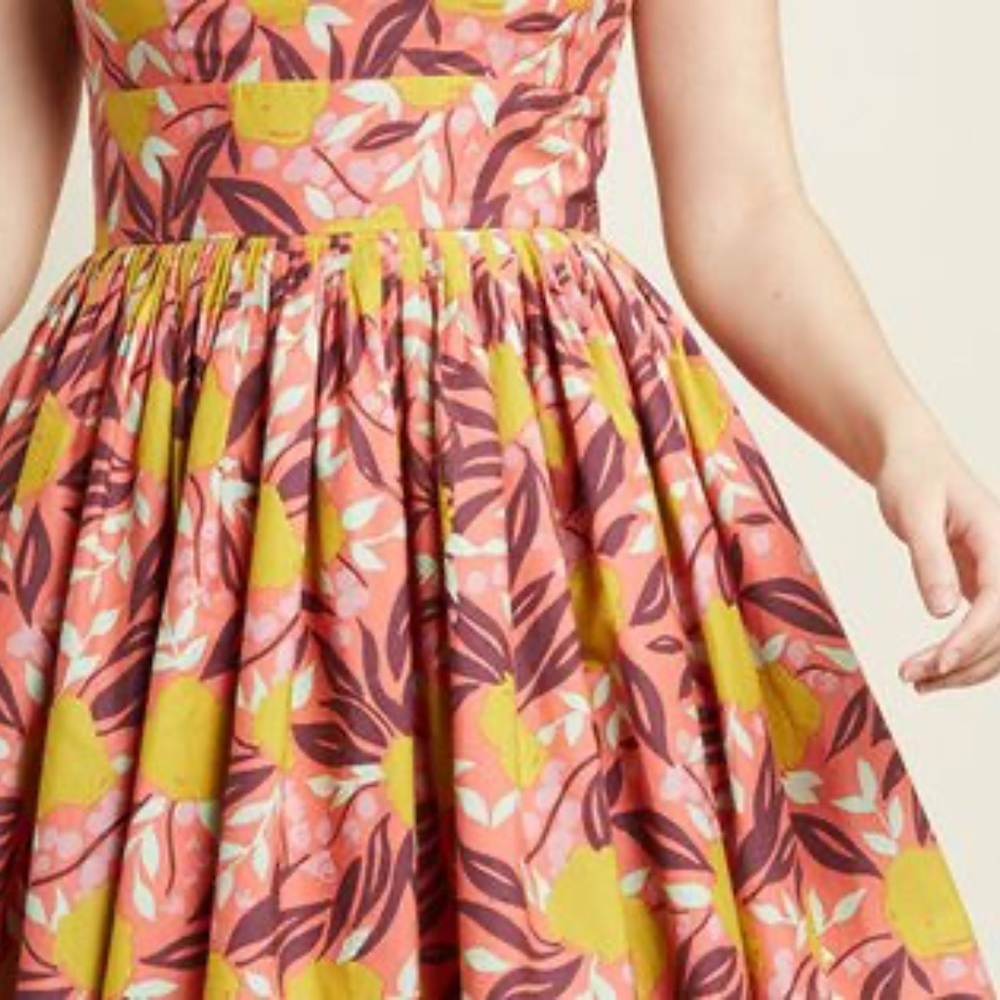 Modcloth "Fabulous Fit and Flare" in Yellow - Picture 4 of 4